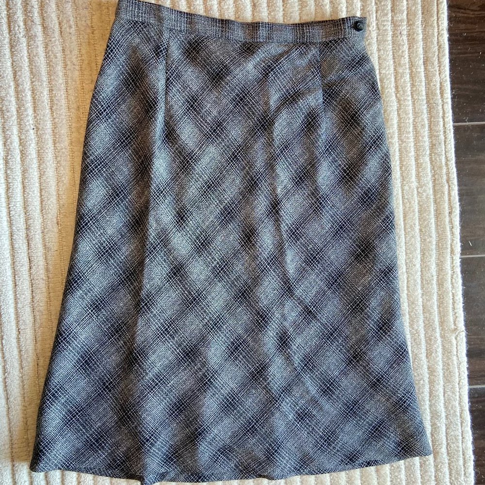 Gianni black tweed A-line work skirt, Womens size 2/4, EUC